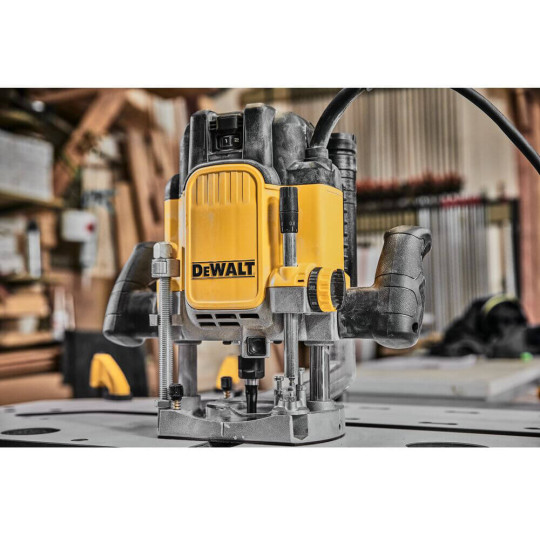 Купити Фрезер мережевий DeWALT DWE625. Офіційний магазин Toolmaster Україна. Фірмовий інструмент та обладнання, офіційна гарантія