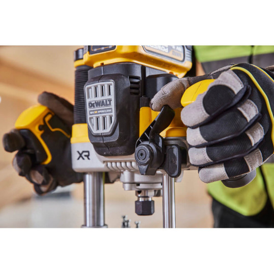 Купити Фрезер акумуляторний безщітковий DeWALT DCW620H2. Офіційний магазин Toolmaster Україна. Фірмовий інструмент та обладнання, офіційна гарантія