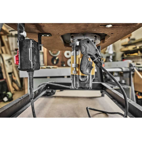 Купити Фрезер мережевий DeWALT DWE627KT. Офіційний магазин Toolmaster Україна. Фірмовий інструмент та обладнання, офіційна гарантія