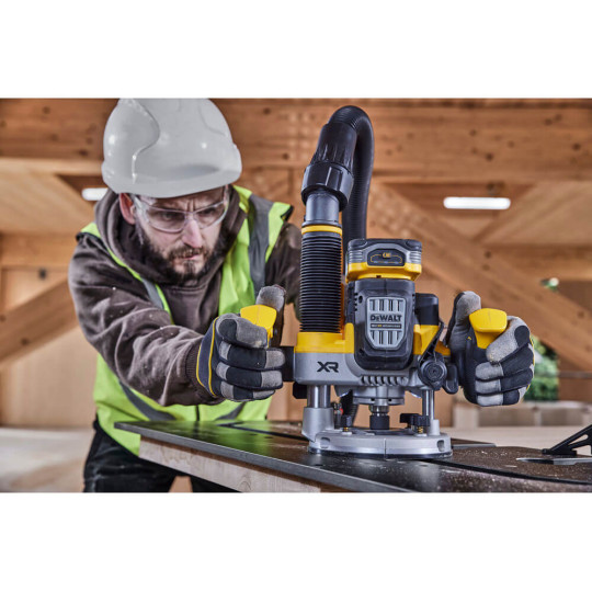 Купити Фрезер акумуляторний безщітковий DeWALT DCW620NT. Офіційний магазин Toolmaster Україна. Фірмовий інструмент та обладнання, офіційна гарантія