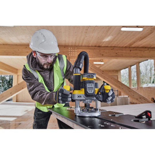 Купити Фрезер акумуляторний безщітковий DeWALT DCW620NT. Офіційний магазин Toolmaster Україна. Фірмовий інструмент та обладнання, офіційна гарантія
