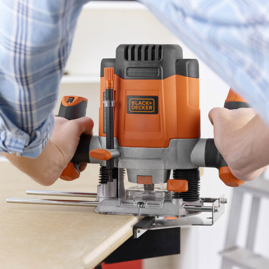 Купити Фрезер мережевий BLACK+DECKER KW1200E. Офіційний магазин Toolmaster Україна. Фірмовий інструмент та обладнання, офіційна гарантія