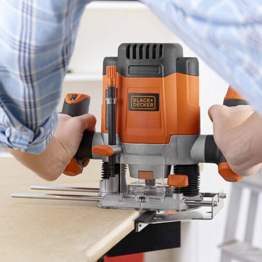 Купити Фрезер мережевий BLACK+DECKER KW1200EKA. Офіційний магазин Toolmaster Україна. Фірмовий інструмент та обладнання, офіційна гарантія