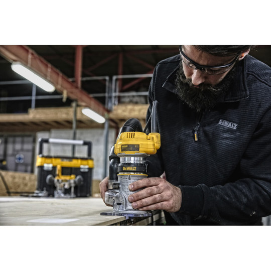 Купити Фрезер мережевий DeWALT D26204K. Офіційний магазин Toolmaster Україна. Фірмовий інструмент та обладнання, офіційна гарантія