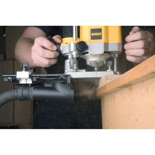 Купити Фрезер мережевий DeWALT DW621. Офіційний магазин Toolmaster Україна. Фірмовий інструмент та обладнання, офіційна гарантія