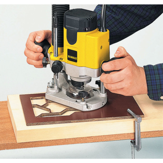 Купити Фрезер мережевий DeWALT DW621. Офіційний магазин Toolmaster Україна. Фірмовий інструмент та обладнання, офіційна гарантія