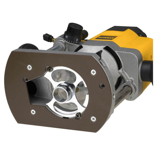 Купити Фрезер мережевий DeWALT DW621KT. Офіційний магазин Toolmaster Україна. Фірмовий інструмент та обладнання, офіційна гарантія