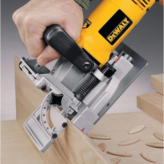 Купити Фрезер ламельний мережевий DeWALT DW682K. Офіційний магазин Toolmaster Україна. Фірмовий інструмент та обладнання, офіційна гарантія
