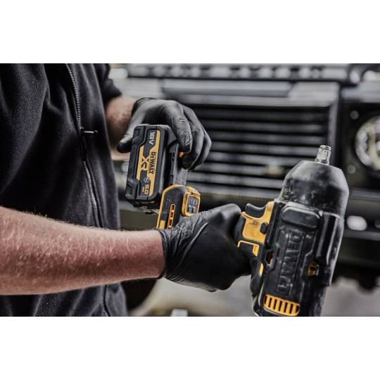 Купити Гайкокрут ударний акумуляторний безщітковий DeWALT DCF900P2G. Офіційний магазин Toolmaster Україна. Фірмовий інструмент та обладнання, офіційна гарантія