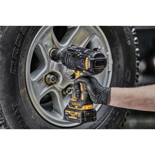 Купити Гайкокрут ударний акумуляторний безщітковий DeWALT DCF900P2G. Офіційний магазин Toolmaster Україна. Фірмовий інструмент та обладнання, офіційна гарантія