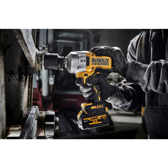 Купити Гайкокрут ударний акумуляторний безщітковий DeWALT DCF961N. Офіційний магазин Toolmaster Україна. Фірмовий інструмент та обладнання, офіційна гарантія