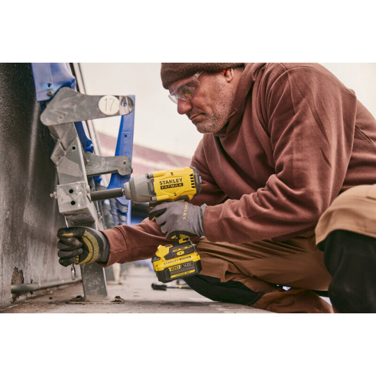 Купити Гайкокрут ударний акумуляторний STANLEY FATMAX SFMCF940B. Офіційний магазин Toolmaster Україна. Фірмовий інструмент та обладнання, офіційна гарантія