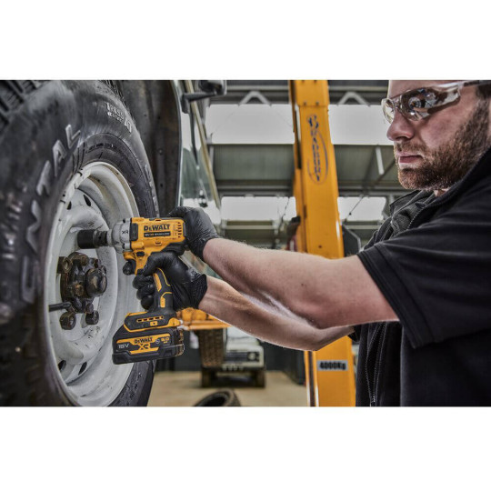 Купити Гайкокрут ударний акумуляторний безщітковий DeWALT DCF891P2G. Офіційний магазин Toolmaster Україна. Фірмовий інструмент та обладнання, офіційна гарантія