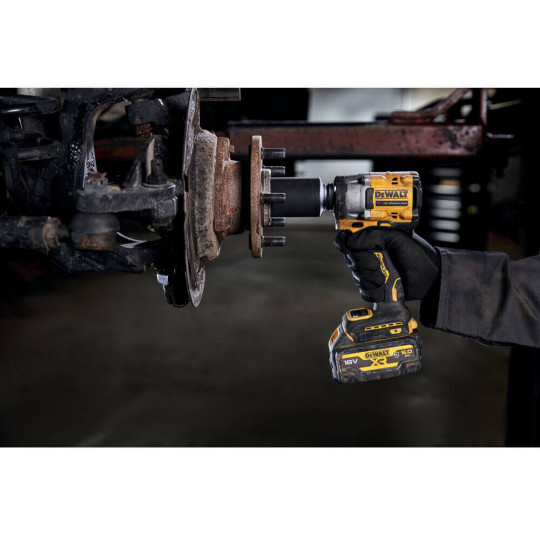 Купити Гайкокрут ударний акумуляторний безщітковий DeWALT DCF921P2G. Офіційний магазин Toolmaster Україна. Фірмовий інструмент та обладнання, офіційна гарантія