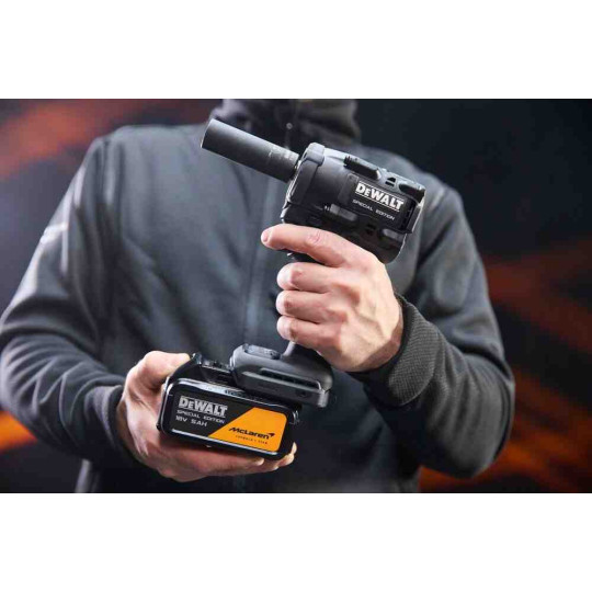 Купити Гайкокрут ударний акумуляторний безщітковий McLaren F1 TEAM SPECIAL EDITION DeWALT DCF92MP2T. Офіційний магазин Toolmaster Україна. Фірмовий інструмент та обладнання, офіційна гарантія