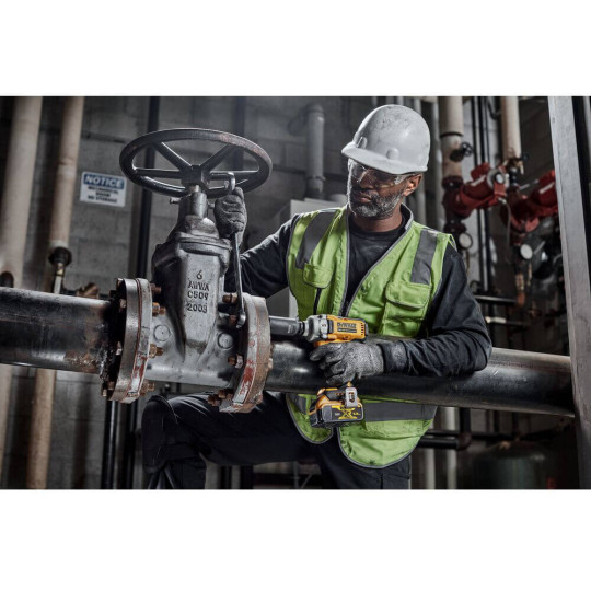 Купити Гайкокрут ударний акумуляторний безщітковий DeWALT DCF892P2T. Офіційний магазин Toolmaster Україна. Фірмовий інструмент та обладнання, офіційна гарантія
