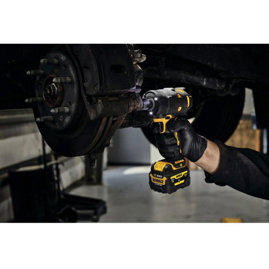 Купити Гайкокрут ударный акумуляторний безщітковий DeWALT DCF903P1G. Офіційний магазин Toolmaster Україна. Фірмовий інструмент та обладнання, офіційна гарантія