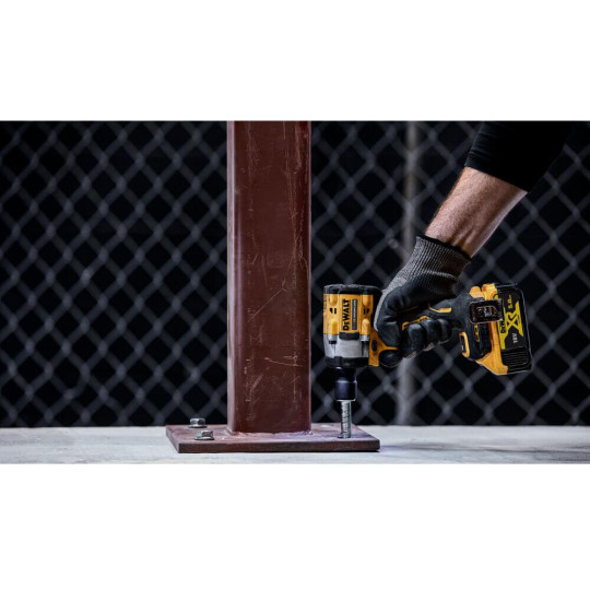 Купити Гайкокрут ударний акумуляторний безщітковий DeWALT DCF923N. Офіційний магазин Toolmaster Україна. Фірмовий інструмент та обладнання, офіційна гарантія