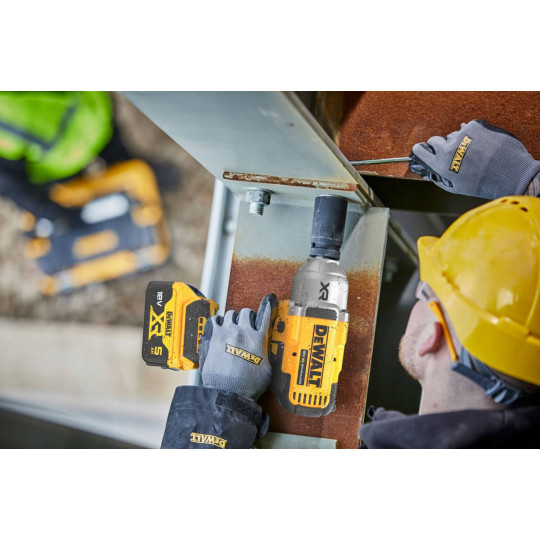 Купити Гайкокрут ударний акумуляторний безщітковий DeWALT DCF900N. Офіційний магазин Toolmaster Україна. Фірмовий інструмент та обладнання, офіційна гарантія