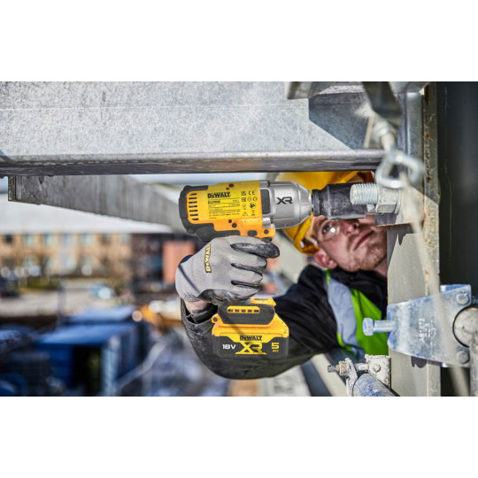 Купити Гайкокрут ударний акумуляторний безщітковий DeWALT DCF900NT. Офіційний магазин Toolmaster Україна. Фірмовий інструмент та обладнання, офіційна гарантія