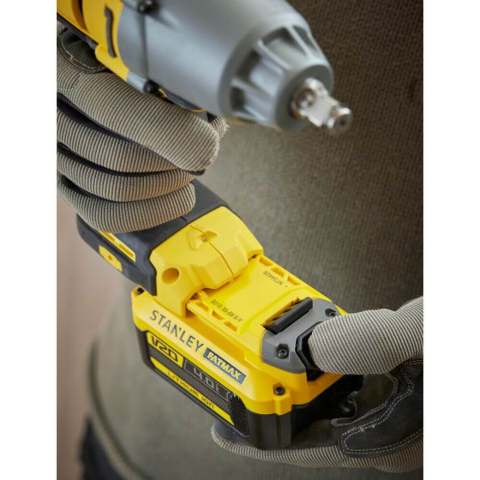 Купити Гайкокрут ударний акумуляторний STANLEY FATMAX SFMCF900B. Офіційний магазин Toolmaster Україна. Фірмовий інструмент та обладнання, офіційна гарантія