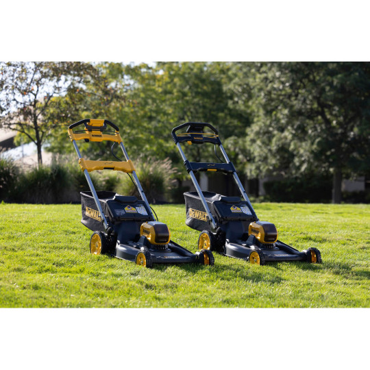 Купити Газонокосарка акумуляторна самохідна безщіткова DeWALT DCMWSP156W2. Офіційний магазин Toolmaster Україна. Фірмовий інструмент та обладнання, офіційна гарантія