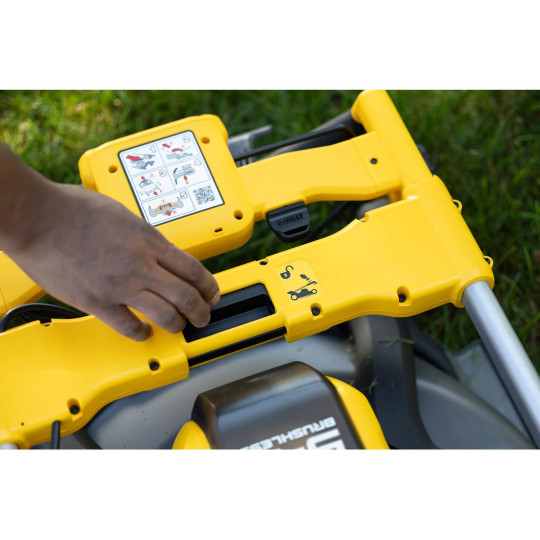 Купити Газонокосарка акумуляторна самохідна безщіткова DeWALT DCMWSP550N. Офіційний магазин Toolmaster Україна. Фірмовий інструмент та обладнання, офіційна гарантія