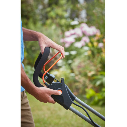 Купити Газонокосарка акумуляторна BLACK+DECKER BCMW33184L2. Офіційний магазин Toolmaster Україна. Фірмовий інструмент та обладнання, офіційна гарантія
