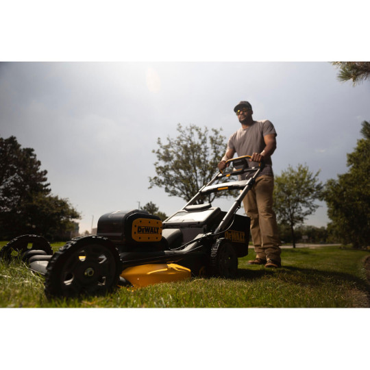 Купити Газонокосарка акумуляторна безщіткова DeWALT DCMWP134N. Офіційний магазин Toolmaster Україна. Фірмовий інструмент та обладнання, офіційна гарантія