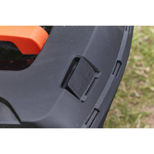 Купити Газонокосарка акумуляторна BLACK+DECKER BCMW3336L1. Офіційний магазин Toolmaster Україна. Фірмовий інструмент та обладнання, офіційна гарантія