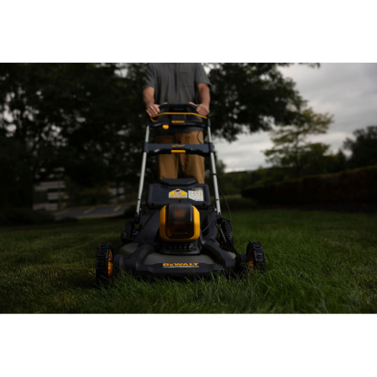 Купити Газонокосарка акумуляторна безщіткова DeWALT DCMWP500N. Офіційний магазин Toolmaster Україна. Фірмовий інструмент та обладнання, офіційна гарантія