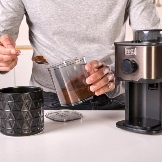 Купити Кавомолка BLACK+DECKER BXCG151E. Офіційний магазин Toolmaster Україна. Фірмовий інструмент та обладнання, офіційна гарантія