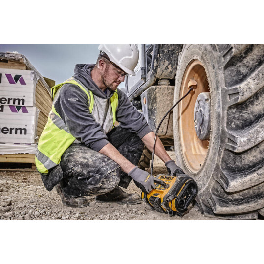 Купити Компресор повітряний акумуляторний DeWALT DCC018N. Офіційний магазин Toolmaster Україна. Фірмовий інструмент та обладнання, офіційна гарантія
