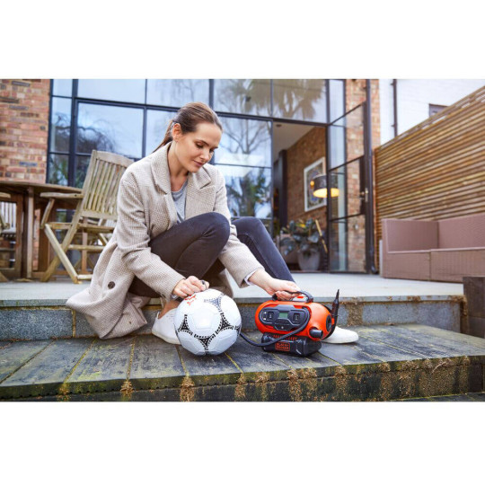 Купити Компресор автомобільний акумуляторний BLACK+DECKER BDCINF18N. Офіційний магазин Toolmaster Україна. Фірмовий інструмент та обладнання, офіційна гарантія