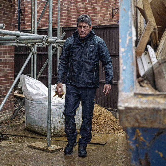 Купити Куртка STORM WATERPROOF JACKET DeWALT DWC48-013-L. Офіційний магазин Toolmaster Україна. Фірмовий інструмент та обладнання, офіційна гарантія