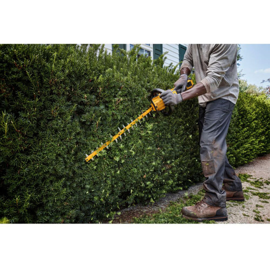 Купити Кущоріз акумуляторний безщітковий DeWALT DCMHT573X1. Офіційний магазин Toolmaster Україна. Фірмовий інструмент та обладнання, офіційна гарантія