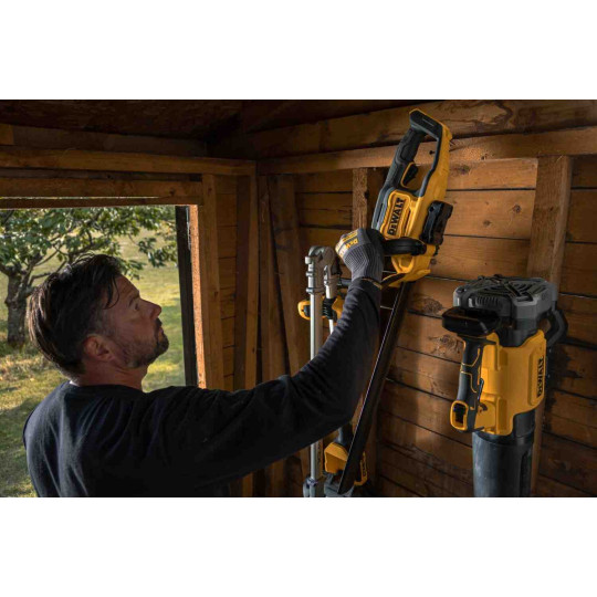 Купити Кусторез аккумуляторный DeWALT DCMHT562P1. Официальный магазин Toolmaster Украина. Фирменный инструмент и оборудование, официальная гарантия