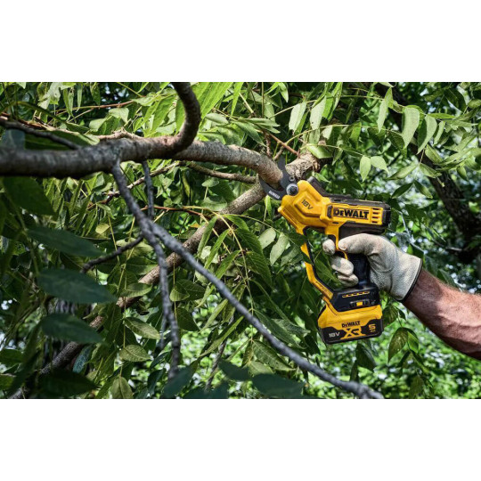 Купити Ножиці садові - секатор акумуляторний DeWALT DCMPP568P1. Офіційний магазин Toolmaster Україна. Фірмовий інструмент та обладнання, офіційна гарантія