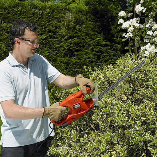 Купити Кущоріз електричний BLACK+DECKER BEHT201. Офіційний магазин Toolmaster Україна. Фірмовий інструмент та обладнання, офіційна гарантія