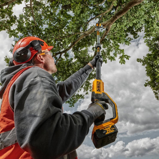 Купити Висоторіз акумуляторний безщітковий зі штангою DeWALT DCMPS567N. Офіційний магазин Toolmaster Україна. Фірмовий інструмент та обладнання, офіційна гарантія
