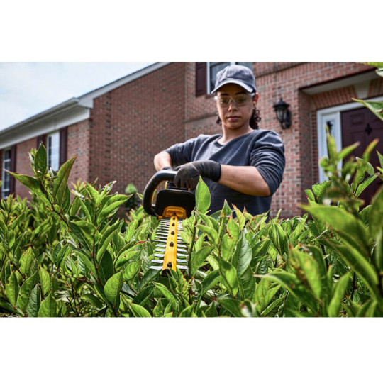 Купити Кущоріз акумуляторний безщітковий DeWALT DCMHT573N. Офіційний магазин Toolmaster Україна. Фірмовий інструмент та обладнання, офіційна гарантія