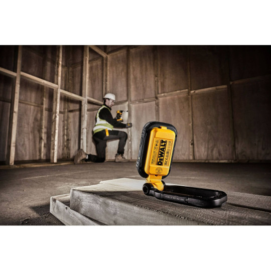 Купити Ліхтар світлодіодний акумуляторний DeWALT DCL182. Офіційний магазин Toolmaster Україна. Фірмовий інструмент та обладнання, офіційна гарантія