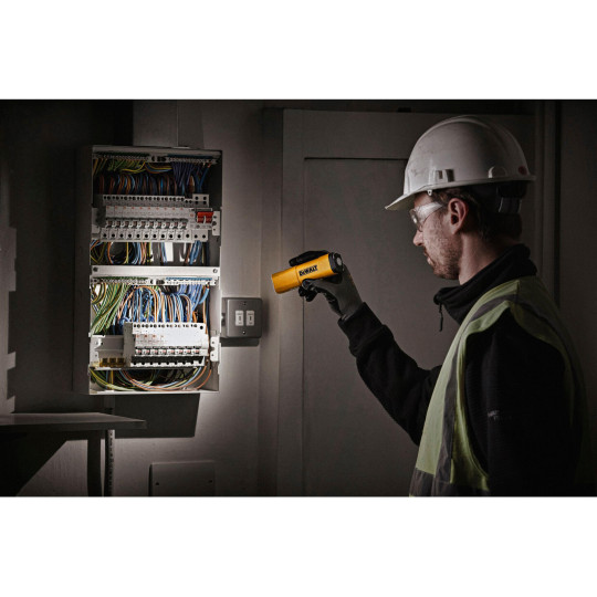 Купити Ліхтар світлодіодний акумуляторний DeWALT DCL183. Офіційний магазин Toolmaster Україна. Фірмовий інструмент та обладнання, офіційна гарантія