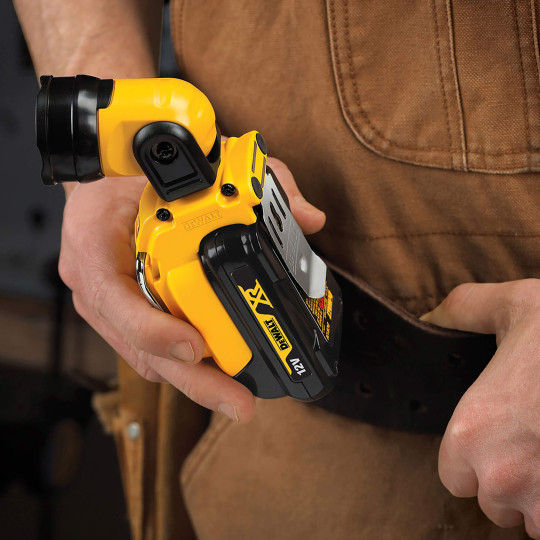 Купити Ліхтар світлодіодний акумуляторний DeWALT DCL510N. Офіційний магазин Toolmaster Україна. Фірмовий інструмент та обладнання, офіційна гарантія