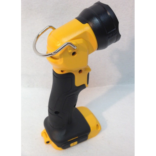 Купити Ліхтар світлодіодний акумуляторний DeWALT DCL040. Офіційний магазин Toolmaster Україна. Фірмовий інструмент та обладнання, офіційна гарантія