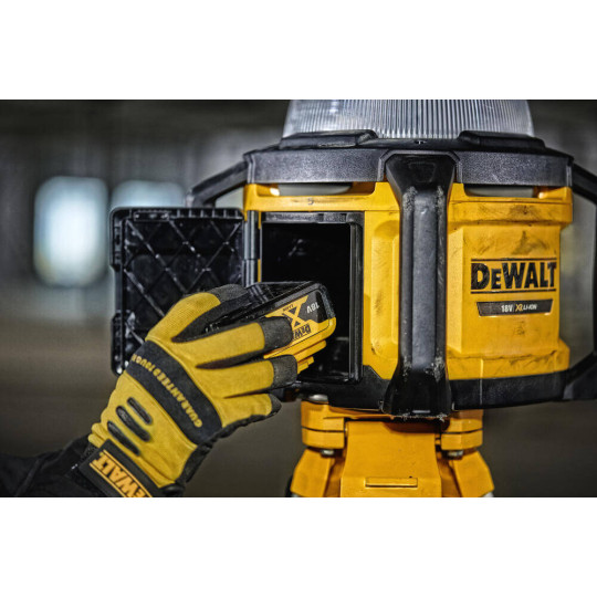Купити Ліхтар світлодіодний акумуляторний DeWALT DCL074. Офіційний магазин Toolmaster Україна. Фірмовий інструмент та обладнання, офіційна гарантія
