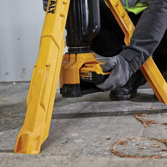 Купити Ліхтар світлодіодний акумуляторний DeWALT DCL079. Офіційний магазин Toolmaster Україна. Фірмовий інструмент та обладнання, офіційна гарантія