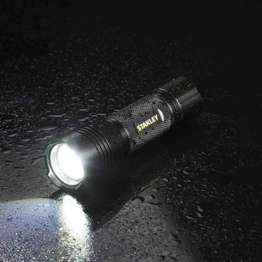Купити Ліхтар ручний STANLEY SXLS50105E. Офіційний магазин Toolmaster Україна. Фірмовий інструмент та обладнання, офіційна гарантія