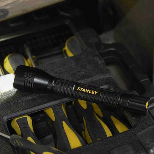 Купити Ліхтар ручний STANLEY SXLS50106E. Офіційний магазин Toolmaster Україна. Фірмовий інструмент та обладнання, офіційна гарантія