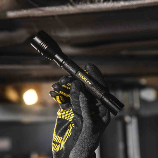 Купити Ліхтар ручний STANLEY SXLS50106E. Офіційний магазин Toolmaster Україна. Фірмовий інструмент та обладнання, офіційна гарантія